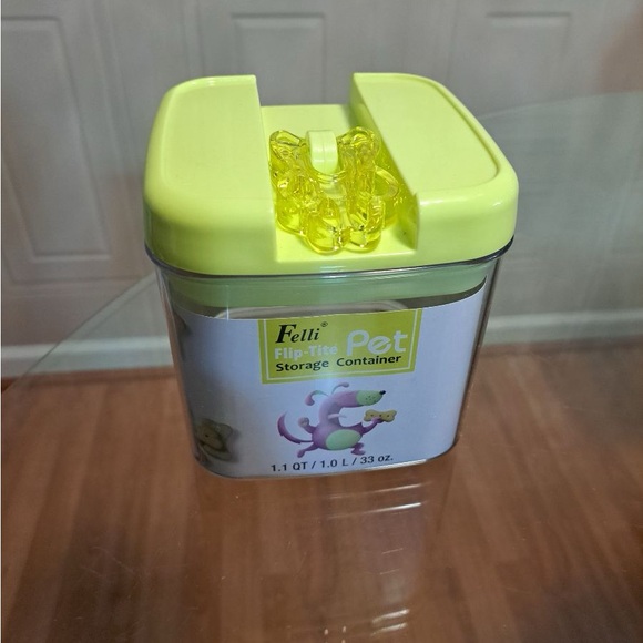 - - Brand New felli Plip-Tite Storage Container 1.1 Qt/1.0L/33Oz. Or 4.3 Cups - Picture 1 of 5